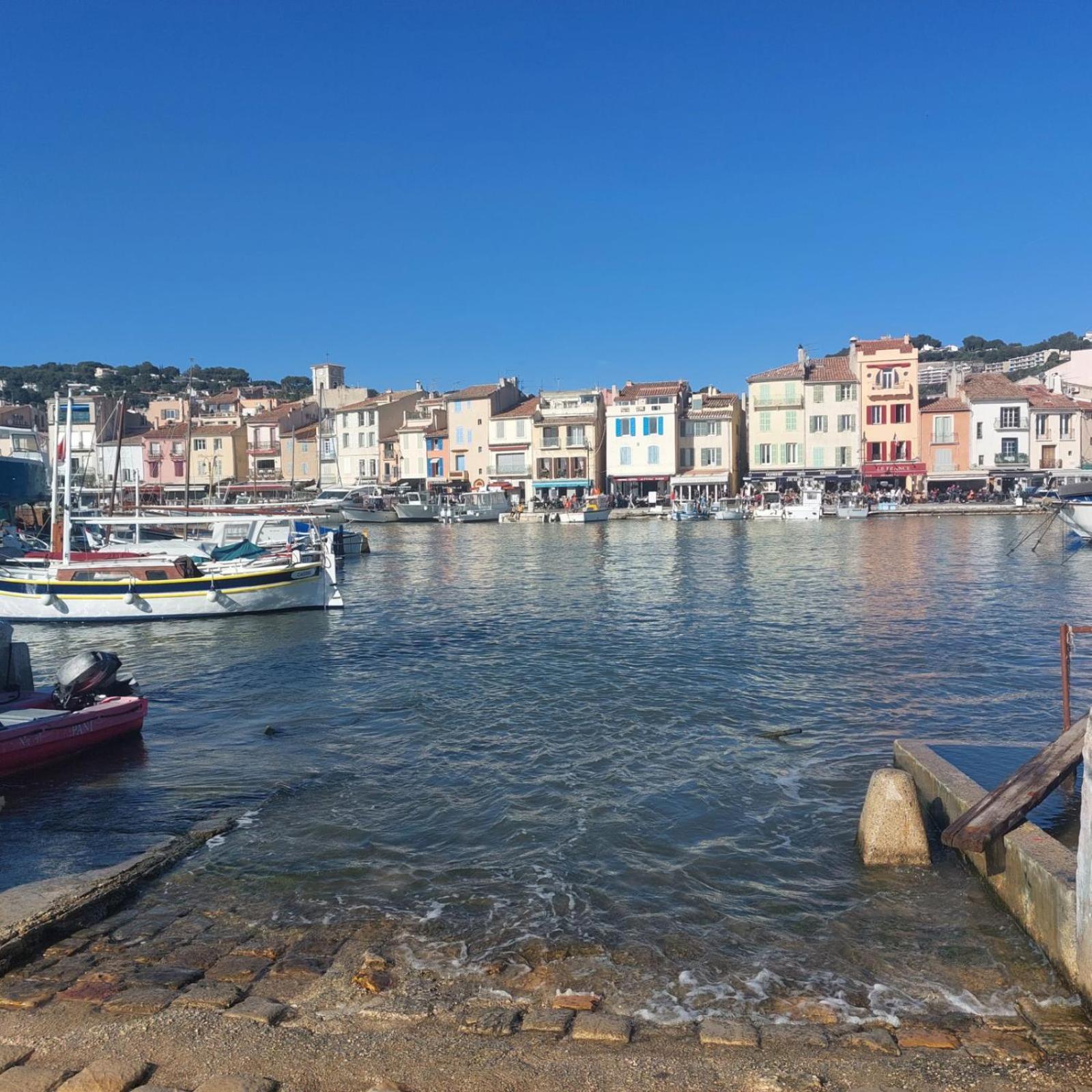 Appartement Le Mehari Cassis Luaran gambar